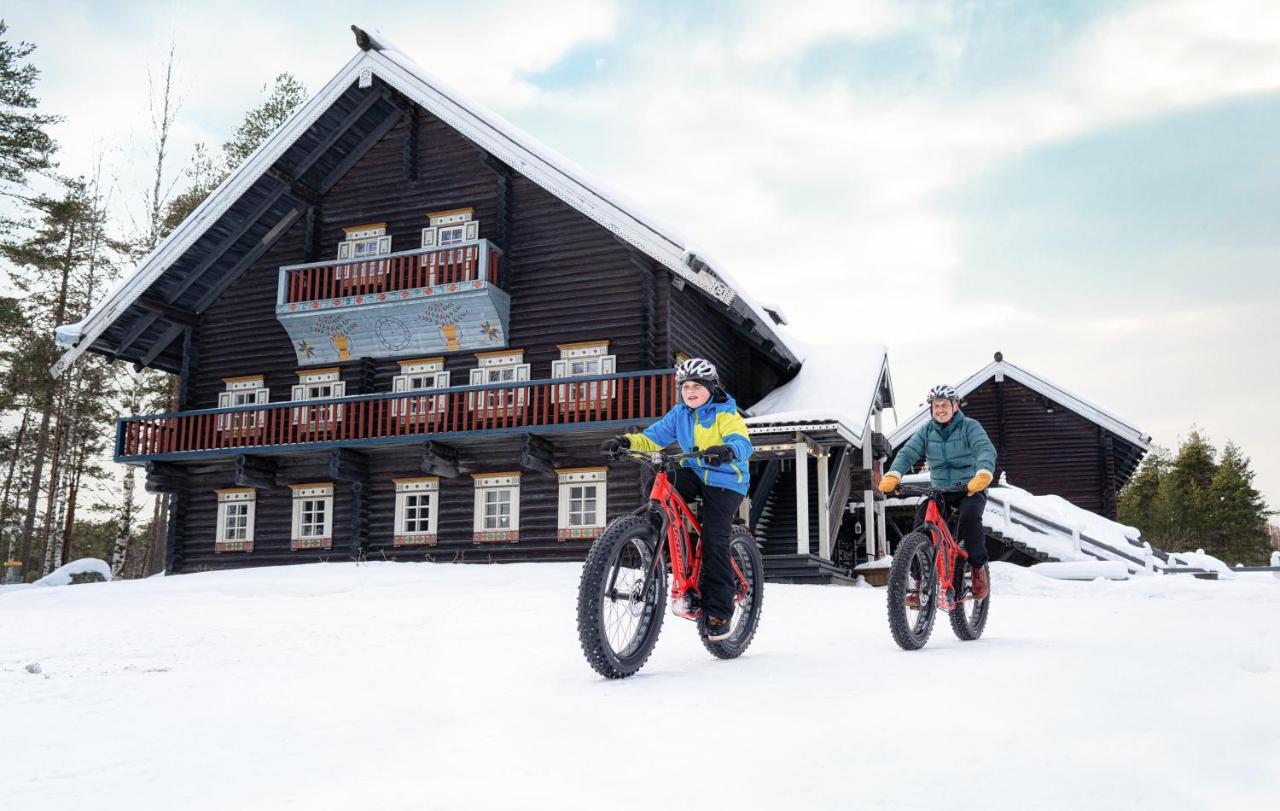 Break Sokos Hotel Bomba Нурмес Екстериор снимка