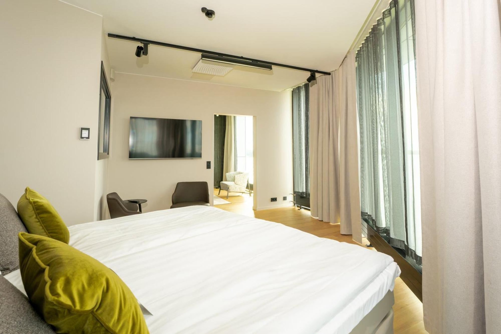 Break Sokos Hotel Bomba Нурмес Екстериор снимка
